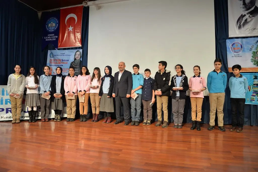 Haber: Hendek’te Başarılar tek tek ödüllendirildi - Galeri-3