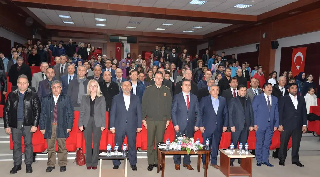 Haber: Hendek’te Başarılar tek tek ödüllendirildi - Galeri-2
