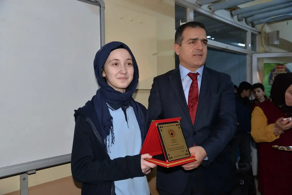 Haber: TEOG Türkiye birincisine okulunda tören - Galeri-6