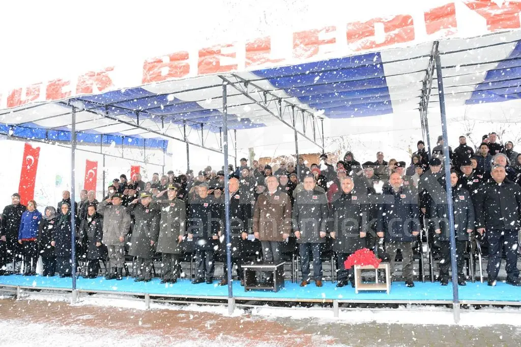 Haber: Gaffar Okkan Mezarı Başında Dualarla Anıldı - Galeri-1