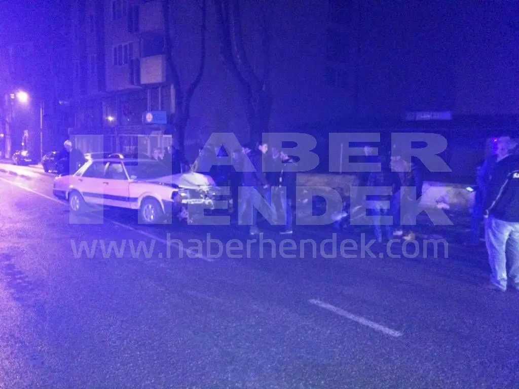 Haber: Otomobil İle Motosiklet Çarpıştı 1 Yaralı - Galeri-1