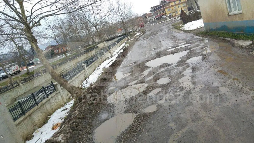 Haber: Patates Tarlasına Dönen Yol Bakım Bekliyor - Galeri-1