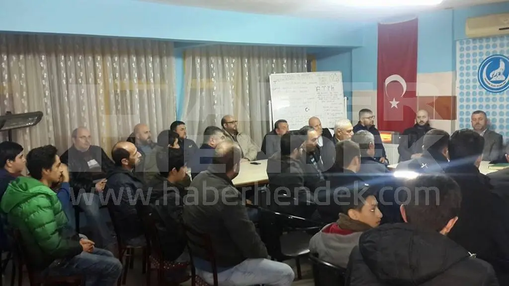Haber: Hendek Ülkü Ocakları, Şehitler için ve Görev Yapan Güvenlik Güçleri İçin Kuran Okudu - Galeri-1