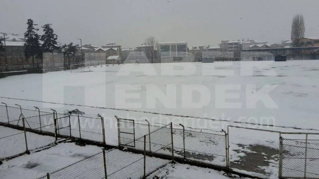 Haber: Hendek Gençlikspor Maçına Kar Engeli - Galeri-2