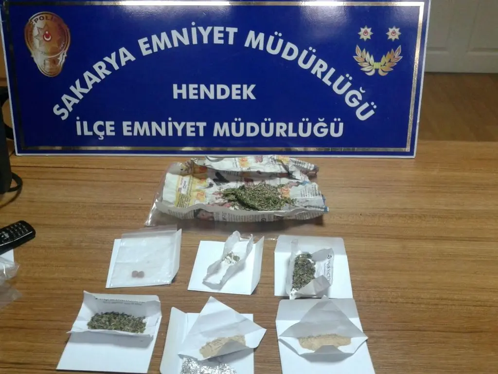 Haber: Polis’ten Cezaevine Paket Servisi Devam Ediyor - Galeri-1