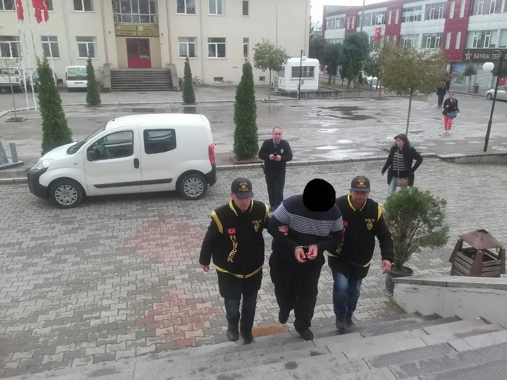 Haber: Polis’ten Cezaevine Paket Servisi Devam Ediyor - Galeri-3