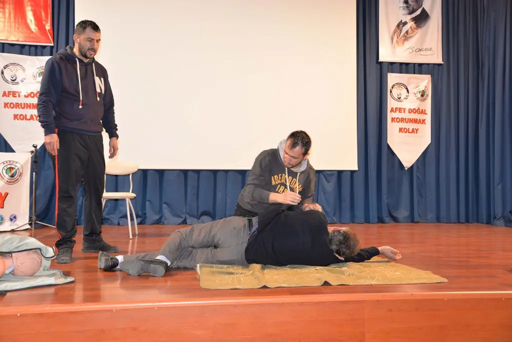 Haber: Belediye personeline ilk yardım Eğitimi - Öne Çıkan