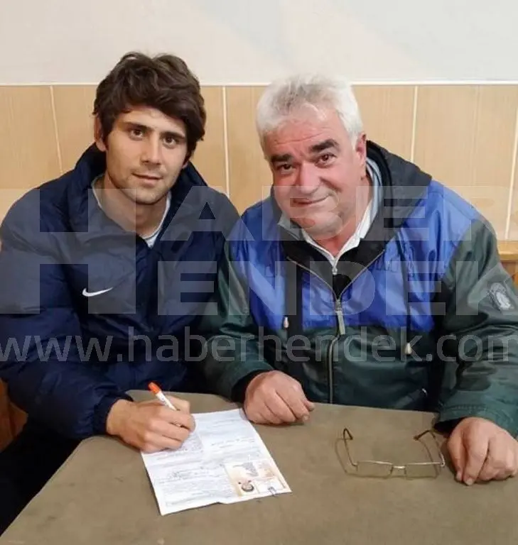 Haber: Akovaspor Transferin Son Gününde de Boş Durmadı - Öne Çıkan