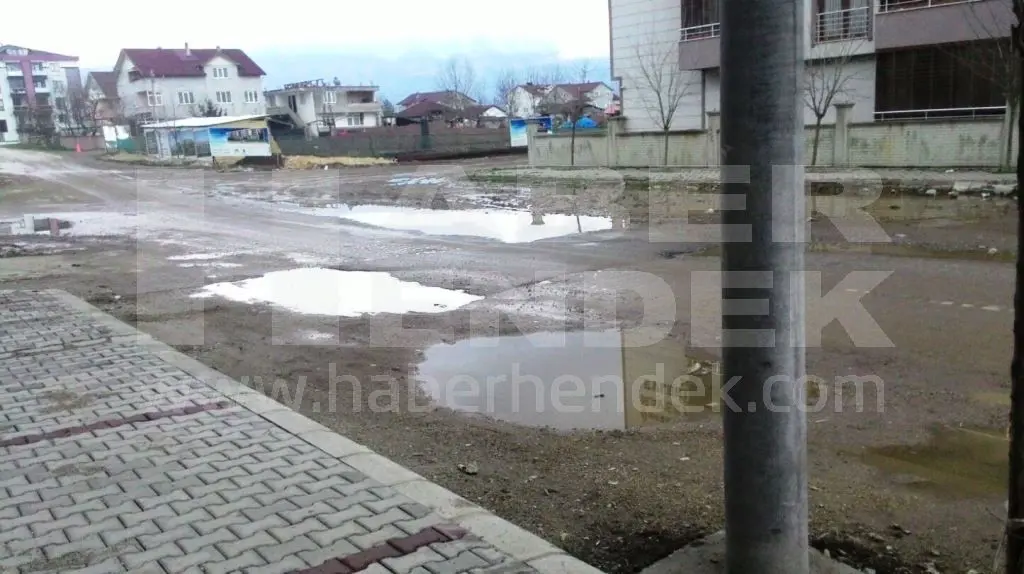Haber: Yenimahalle de oturan Vatandaş çözüm istiyor - Öne Çıkan