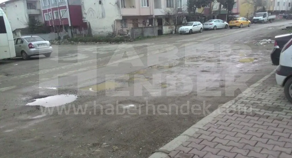 Haber: Yenimahalle de oturan Vatandaş çözüm istiyor - Galeri-1