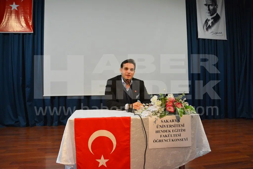 Haber: Ünlü Oyuncu Mehmet Aslan Gençlerle Buluştu - Galeri-3