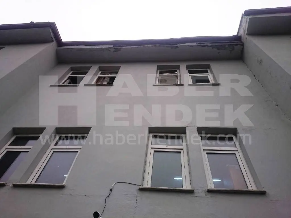 Haber: Veliler Okulun Bakımsızlığından Şikayetçi - Galeri-2