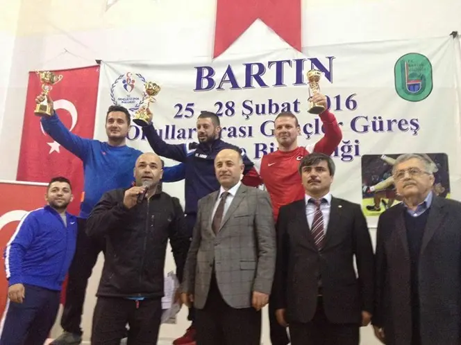 Haber: Şampiyon Güreşçilere Havai Fişekli Karşılama - Galeri-2