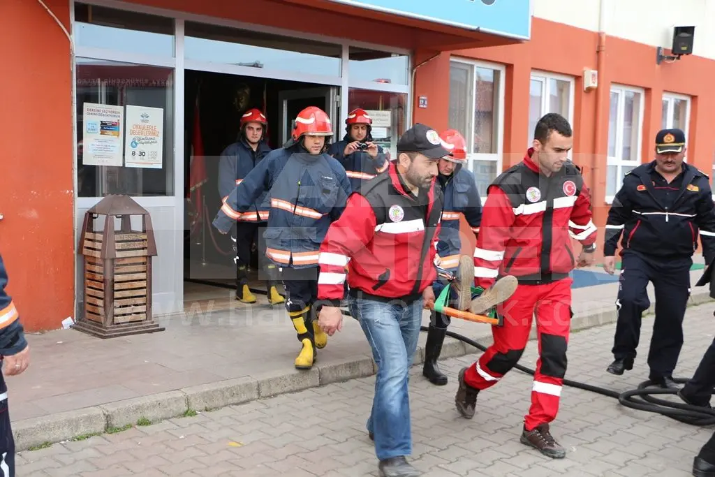 Haber: Noksel Okulu Öğrencilerinden Başarılı Tatbikat - Galeri-3