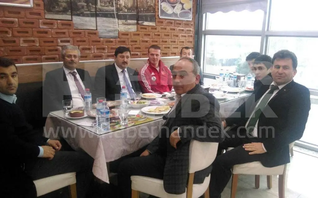 Haber: Loccanda Restaurant Şampiyon Güreşçileri Ağırladı - Öne Çıkan