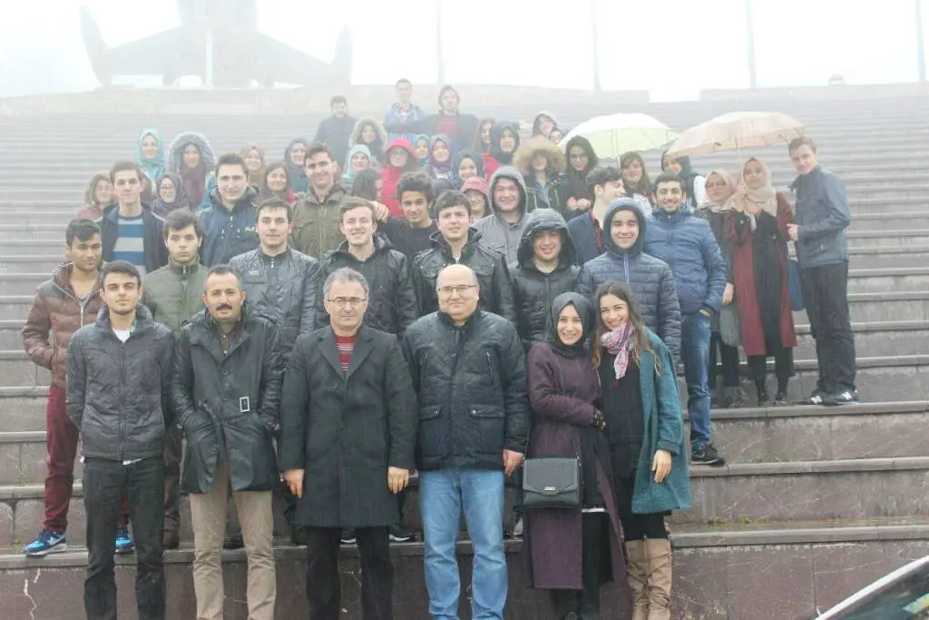 Haber: Akyazı Anadolu Lisesi Bayraktepede Moral Depoladı - Öne Çıkan