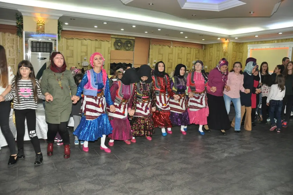 Haber: Dikmenliler Bu Gecede Buluştu - Öne Çıkan
