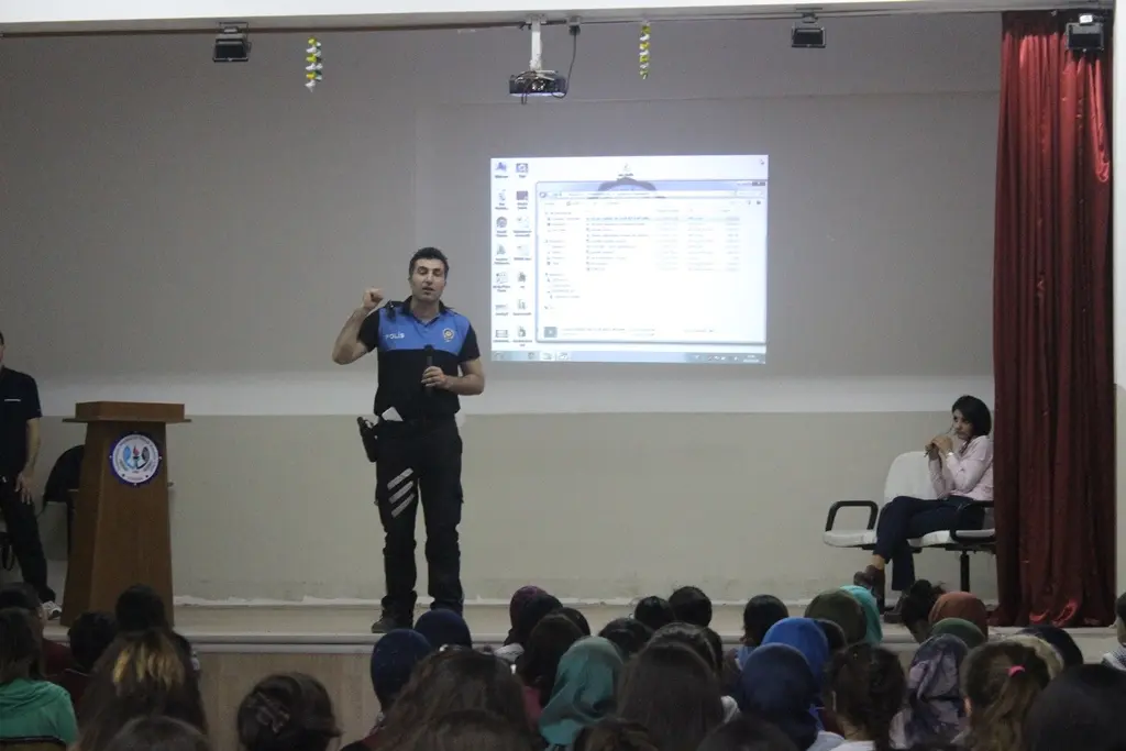 Haber: Uyuşturucu Seminerinde Gözyaşları Sel Oldu - Öne Çıkan