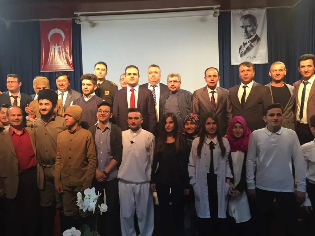 Haber: Öğrenciler İstiklal Marşının Kabulü programı düzenledi - Öne Çıkan