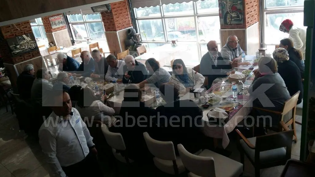 Haber: Hendek Lisesi 1977 Mezunları Anılarını Tazelediler - Galeri-3