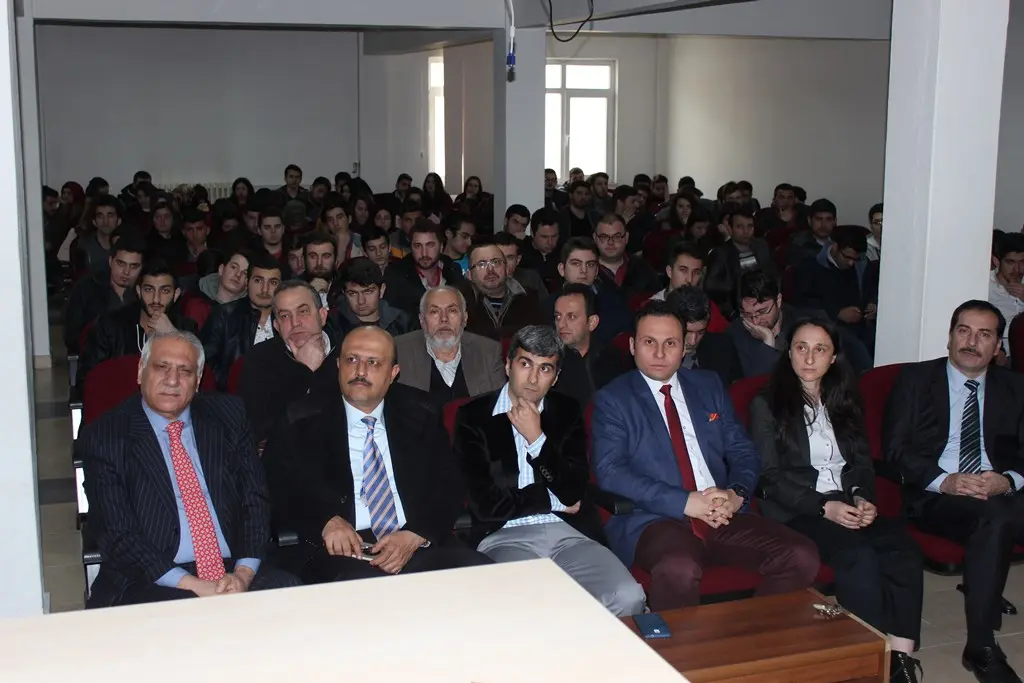 Haber: Hendek MYO’da Onur Öğrencileri Törenle Belgelerini Aldı - Galeri-1