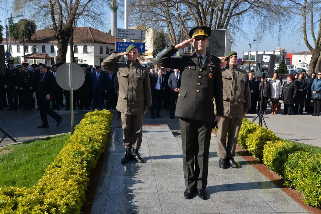 Haber: Hendek’te Çanakkale Zaferi’nin 101’inci yıldönümü kutlandı. - Galeri-1