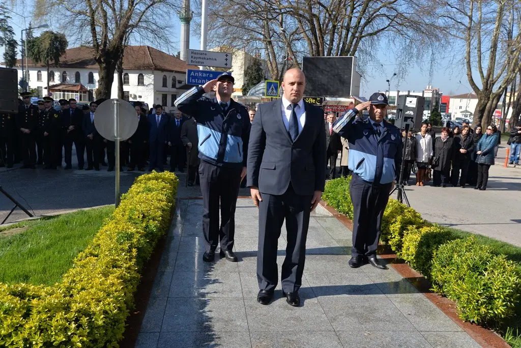 Haber: Hendek’te Çanakkale Zaferi’nin 101’inci yıldönümü kutlandı. - Galeri-5
