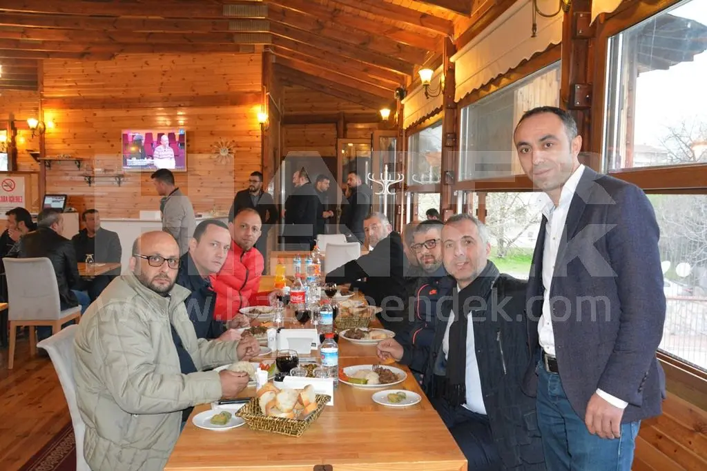 Haber: Tutkunlar Yapı 18. Yılını Yemekle Kutladı - Galeri-1