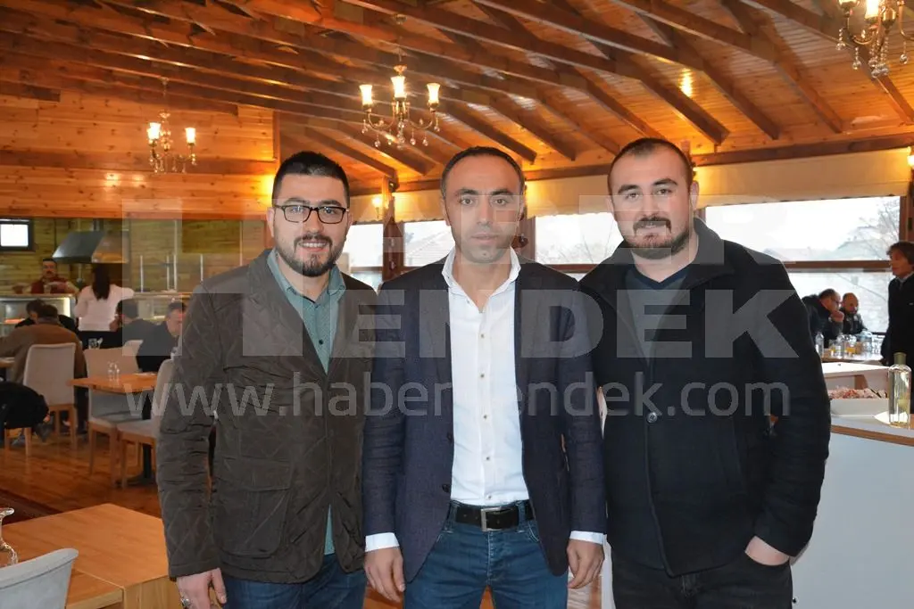 Haber: Tutkunlar Yapı 18. Yılını Yemekle Kutladı - Galeri-8
