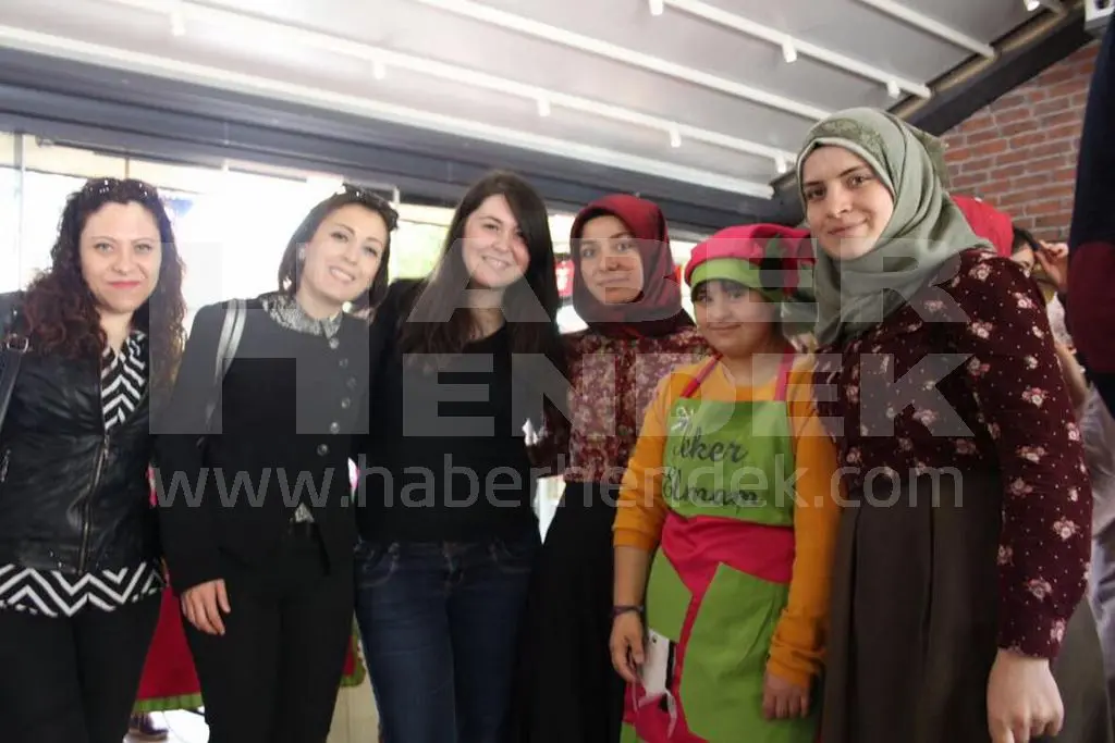Haber: Özel Eğitim Bölümünden Farkındalık  Etkinliği - Galeri-1