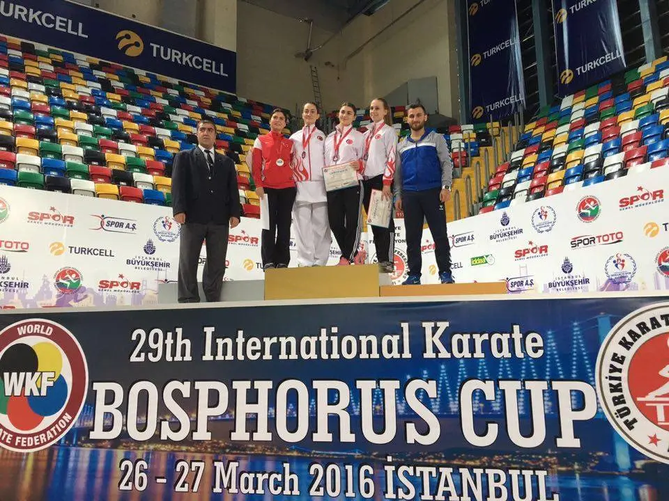 Haber: Hendek Belediyesi Karate Takımı Gürledi - Galeri-1