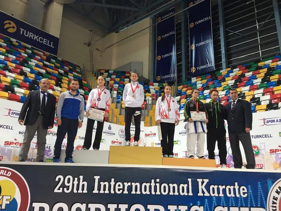 Haber: Hendek Belediyesi Karate Takımı Gürledi - Galeri-2