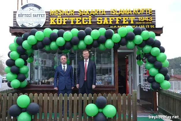 Haber: Köfteci Saffet İstanbul’da Şube Açtı - Öne Çıkan