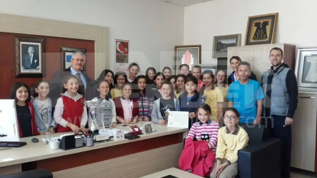 Haber: Küçük Sultanlardan Halk Eğitim Müdürüne Ziyaret - Öne Çıkan