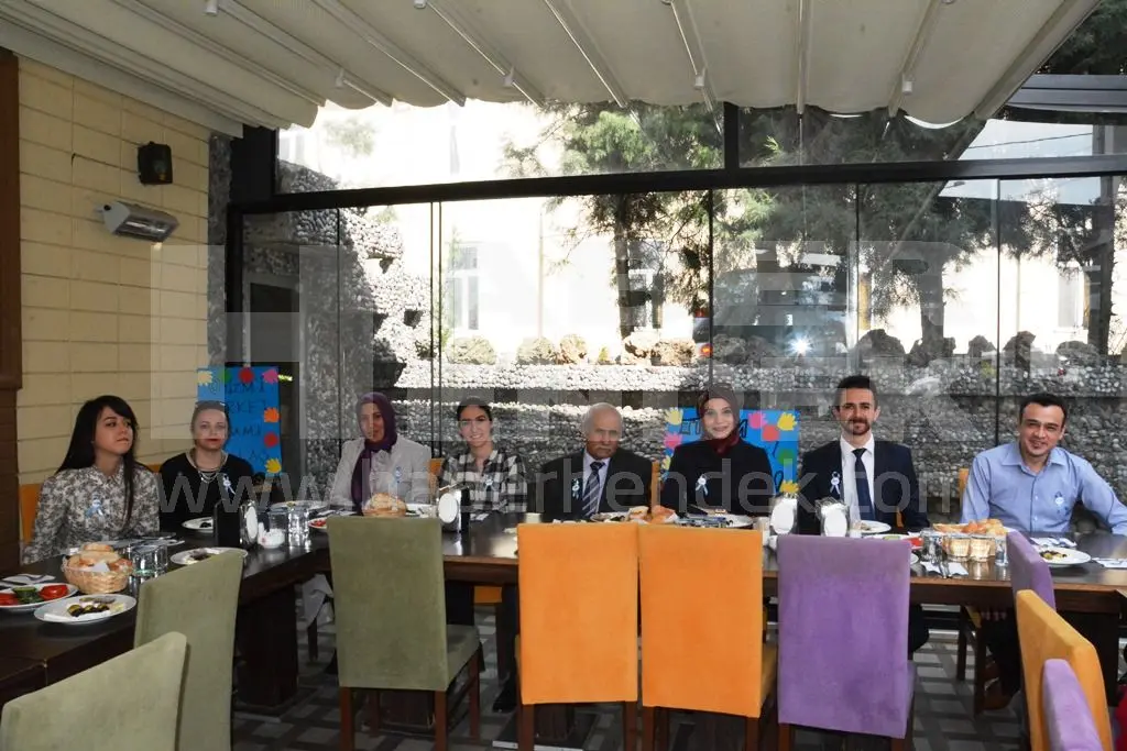 Haber: Otizm Farkındalık Gününde Buluştular - Galeri-1