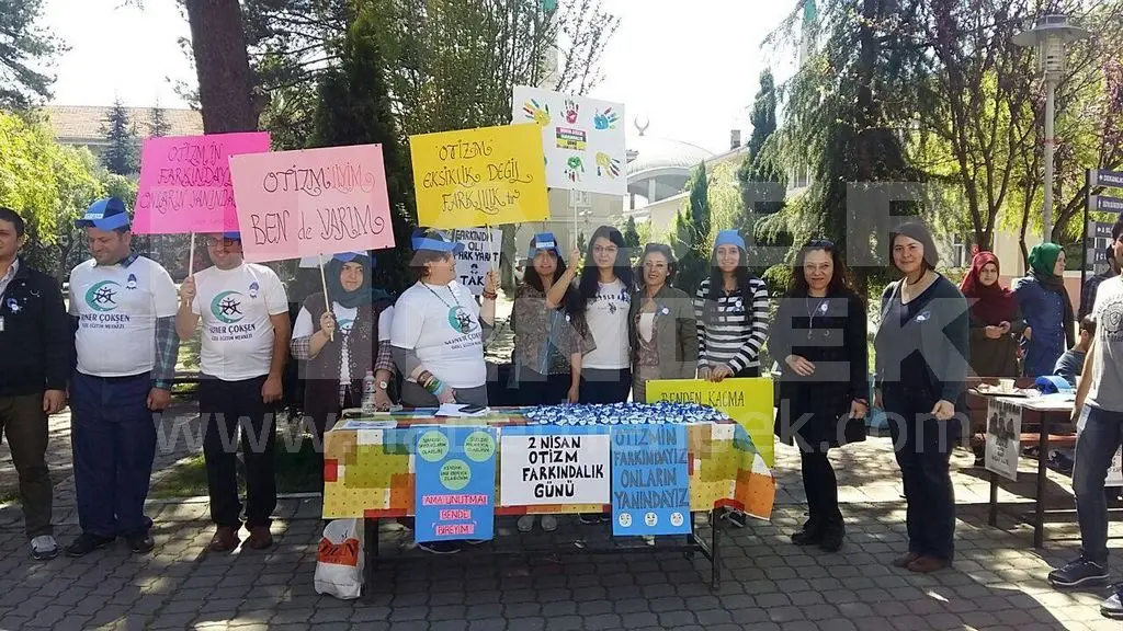 Haber: Öğretmen Adayları Otizmin Farkındayız Dediler - Öne Çıkan
