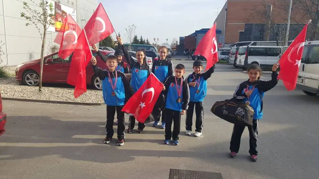 Haber: Hendek’li Yıldız Karateciler Yedide Yedi Yaptı - Galeri-1