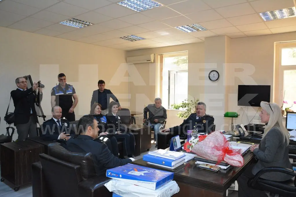 Haber: Hendek Emniyeti Polis Haftasında Protokolü Ziyaret Etti - Galeri-6