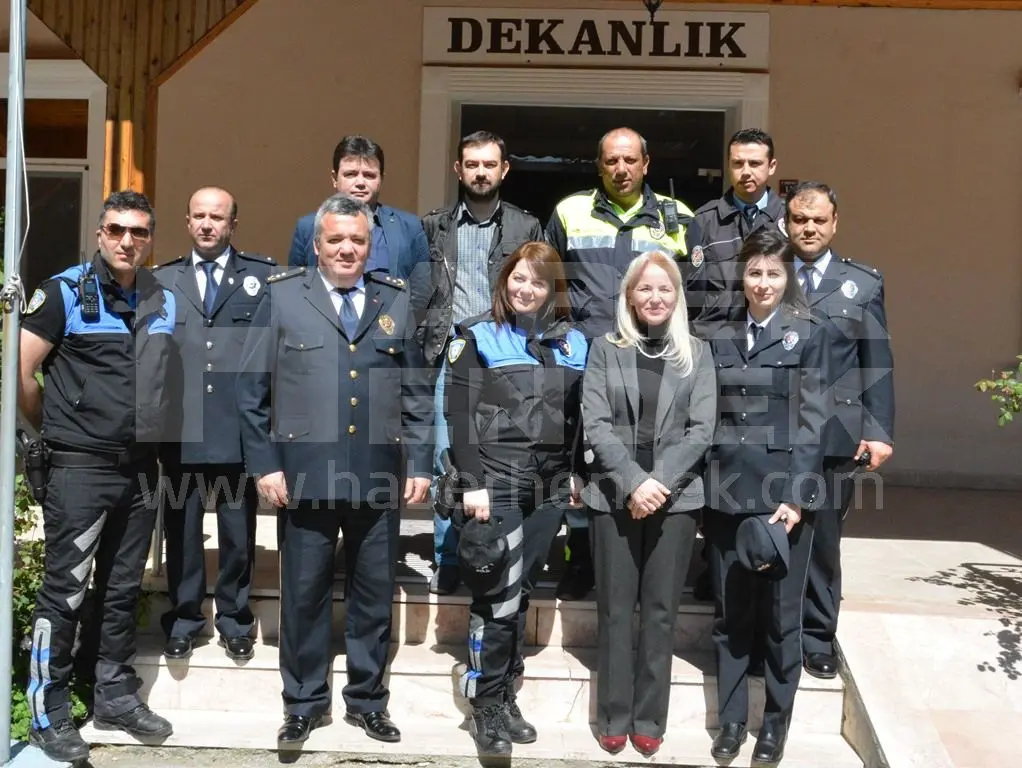 Haber: Hendek Emniyeti Polis Haftasında Protokolü Ziyaret Etti - Galeri-7