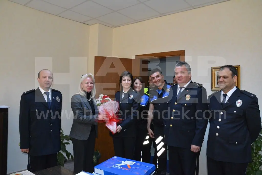 Haber: Hendek Emniyeti Polis Haftasında Protokolü Ziyaret Etti - Galeri-5
