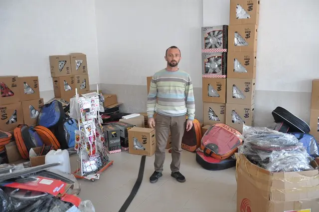 Haber: Akyazı'da Belediyeye kızan Esnaf Hendek’e taşındı - Galeri-1