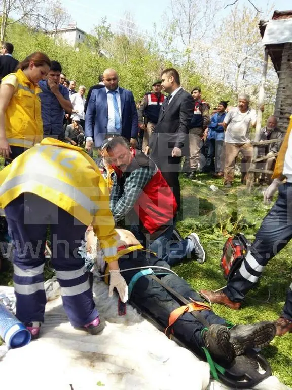 Haber: Göçük Faciasında iki kişi hayatını kaybetti, üç kişi yaralandı - Galeri-3