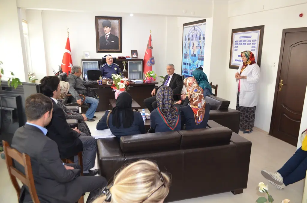 Haber: Stajyer Öğretmenlerde Emniyeti Ziyaret Etti - Galeri-1