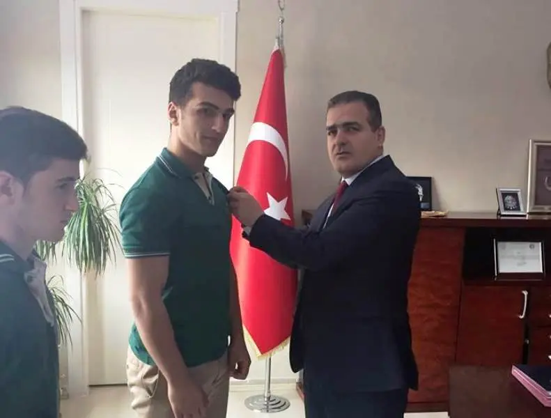 Haber: Kaymakam Akbıyık’tan Şampiyon Güreşçilere Altın - Galeri-1