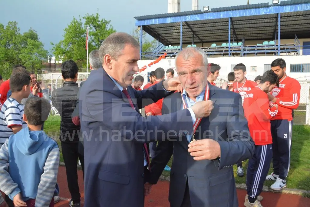 Haber: Şampiyon Boğazspor Kupasına Kavuştu - Galeri-21