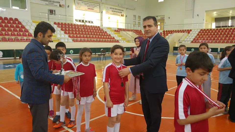 Haber: Yakan Top Birincisi Noksel İlkokulu Oldu - Galeri-2