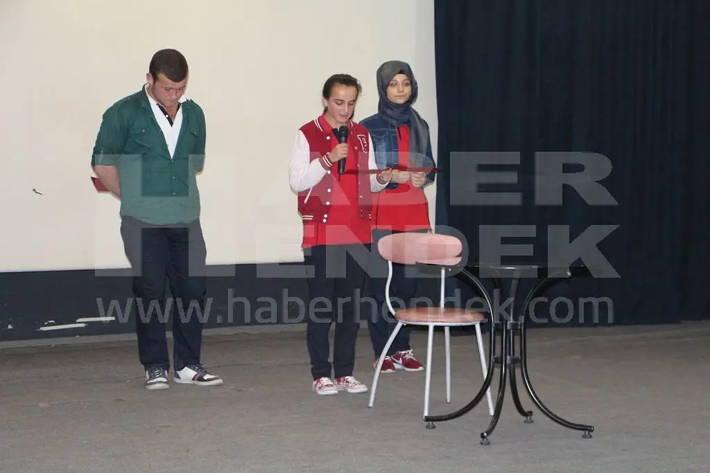 Haber: Hendek Anadolu Lisesi Öğrencilerden Kutlu Doğum Programı - Galeri-4