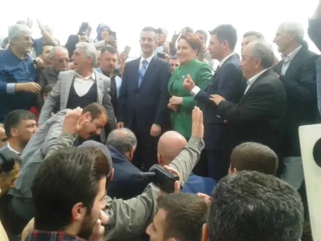 Akşener’e Söğüt'te Yoğun İlgi