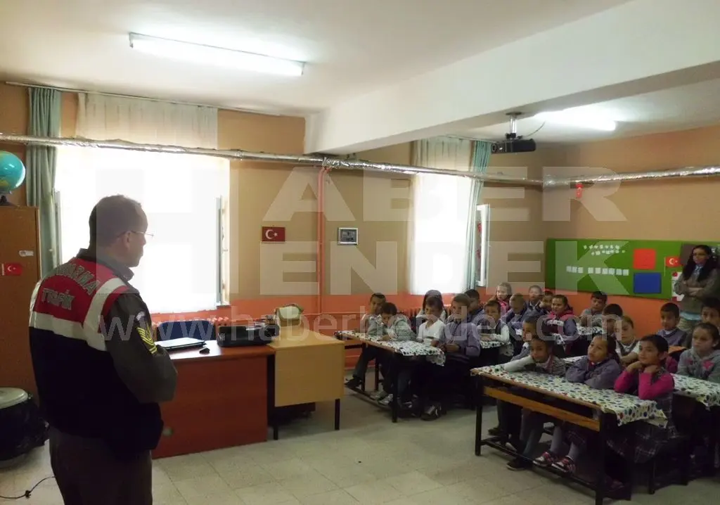 Haber: Hendek Jandarma’dan Öğrencilere Trafik Eğitimi - Galeri-2