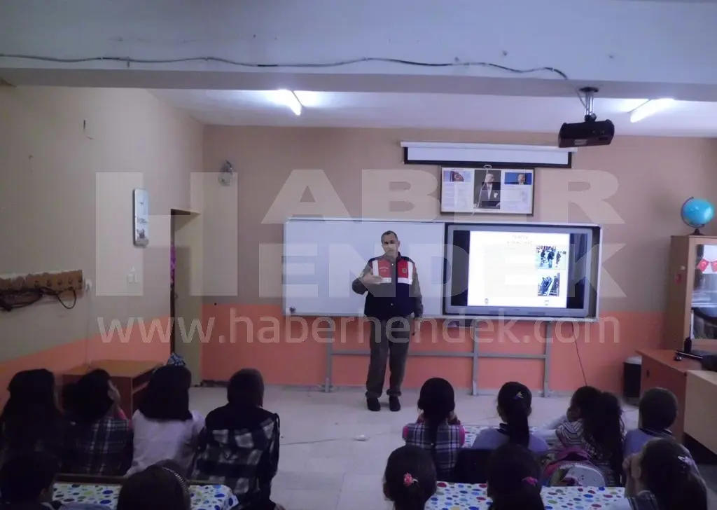 Haber: Hendek Jandarma’dan Öğrencilere Trafik Eğitimi - Galeri-1